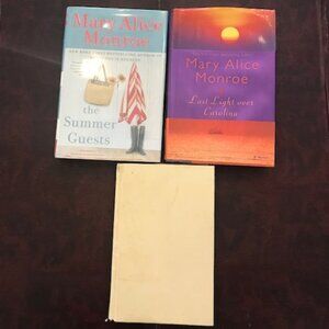Mary Alice Monroe set of 3 hard cover books, "Sweetgrass" is w/o cover, good con